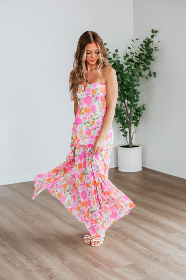 Dresses-5_ad56a973-2919-49b2-940d-4753a1bf34ca.jpg