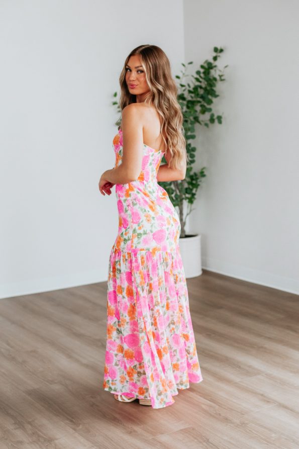 Dresses-7_a16a0662-5fd7-4f35-94ee-d2d6ea1837f0.jpg